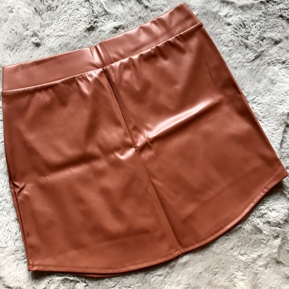 New without tags, ASOS faux leather tan mini skirt, size 10 - Picture 1 of 2